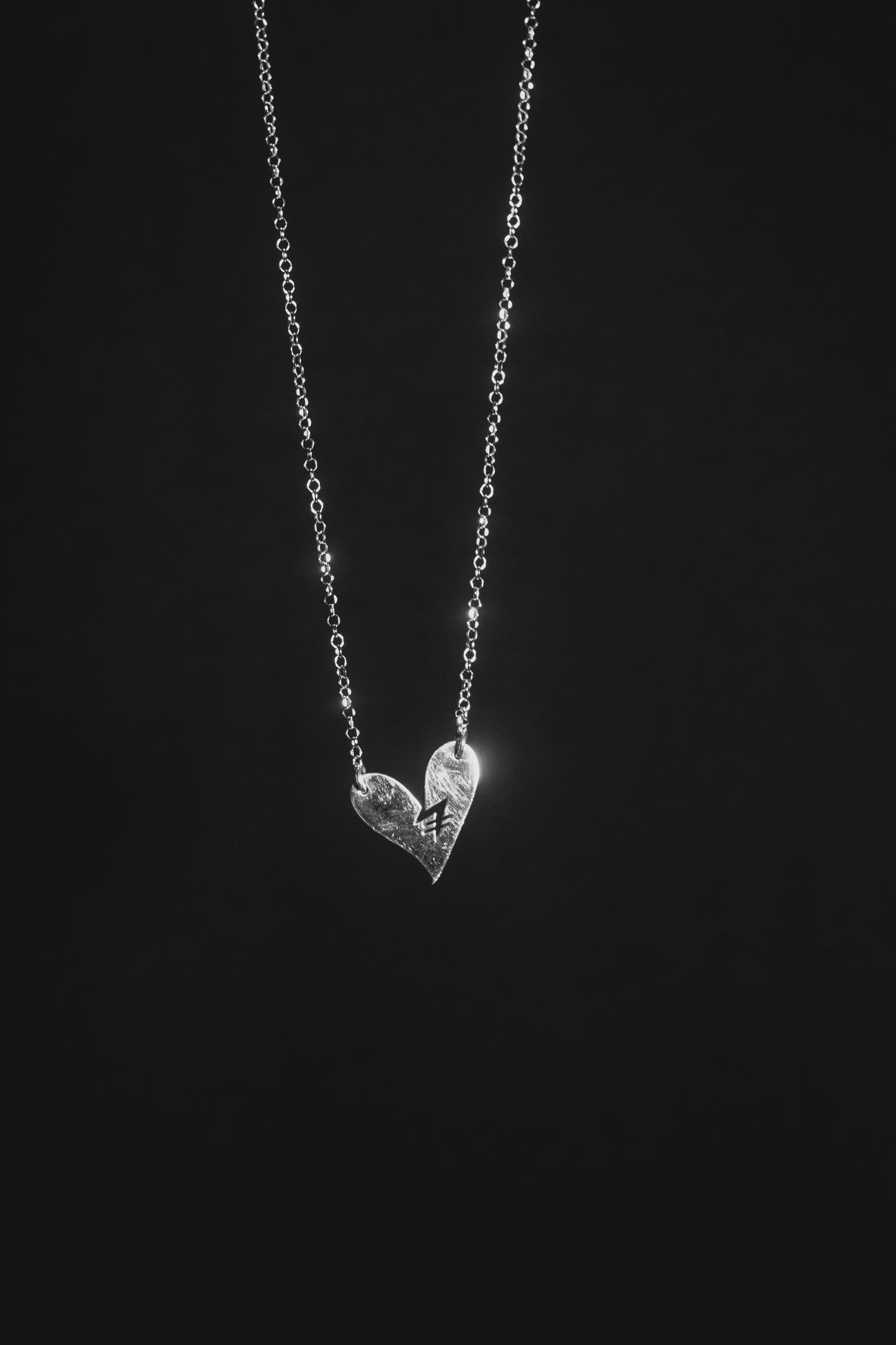 Loney 925 Heart Chain