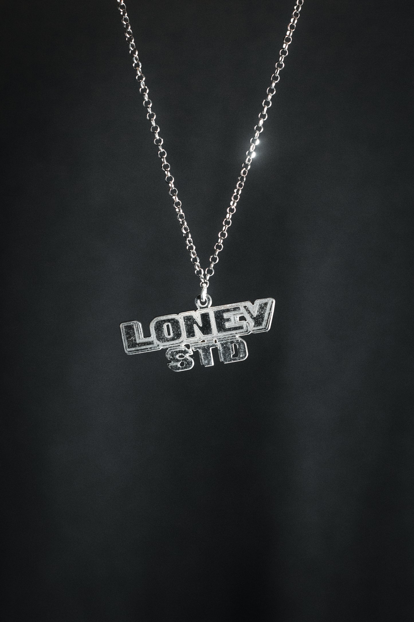 Loney Logo Chain